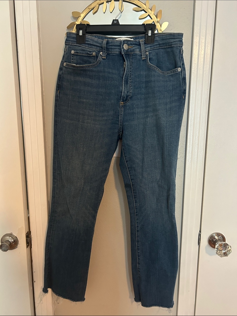 Zara Straight-Leg Women's Jeans in Medium Blue